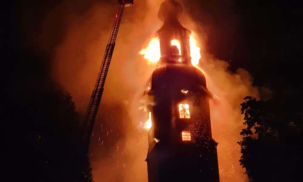 Stadtkirche durch Brand zerstÃ¶rt