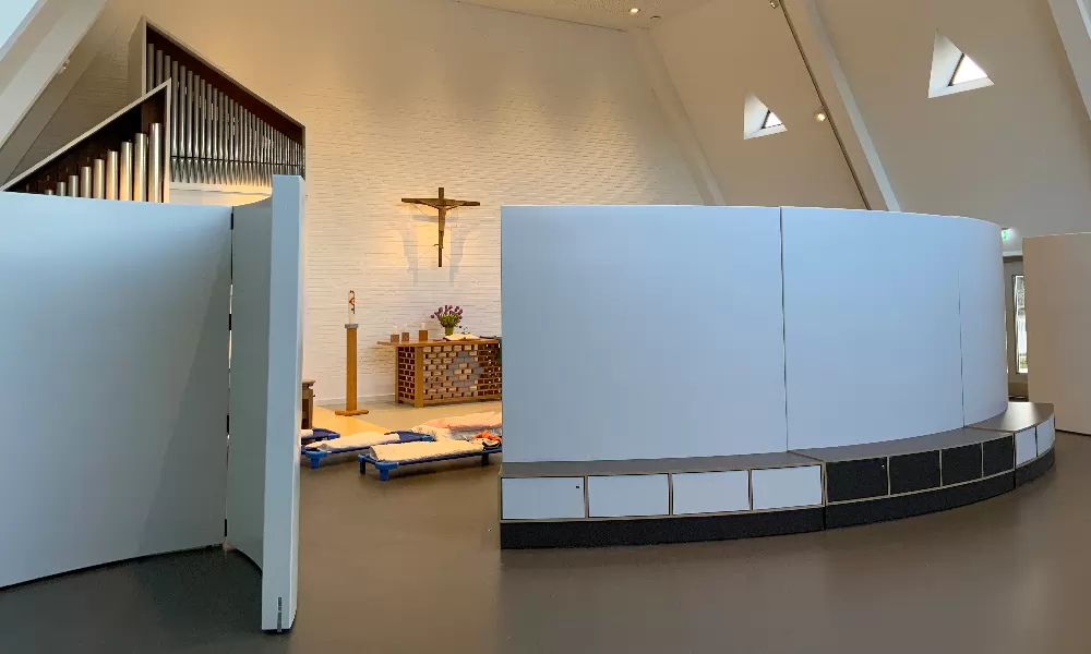 Umbau zur Kinder- und Familienkirche und KindertagesstÃ¤tte Friedenskirche in Bad Wildungen (Hessen)