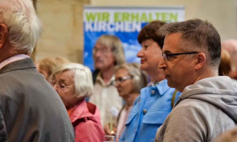 Empfang im Vorraum der Klosterkirche