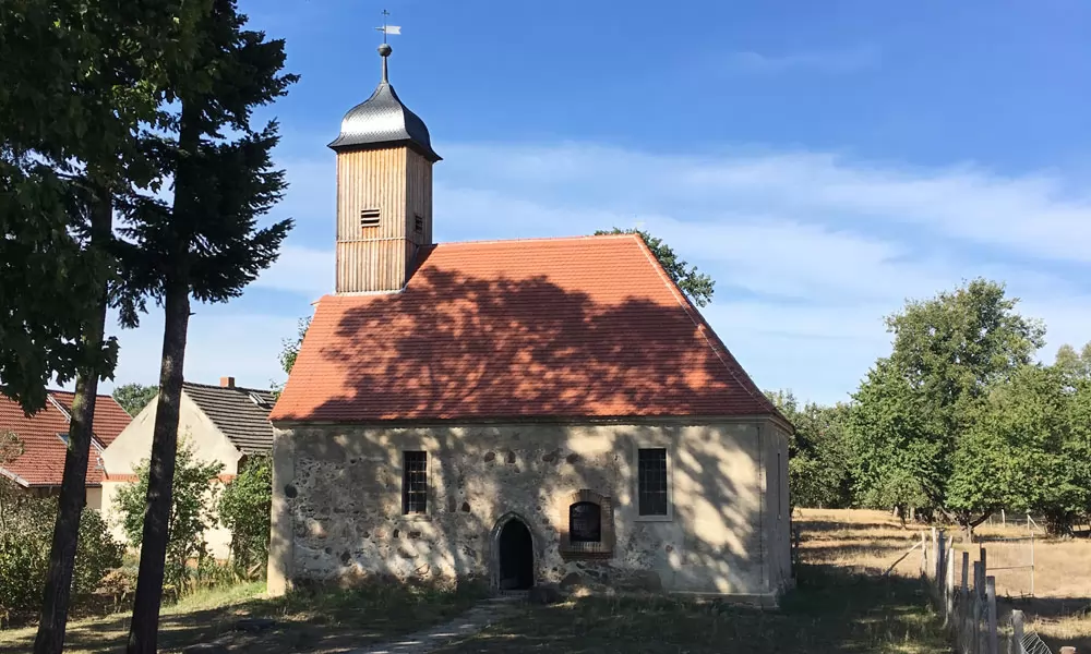 Besuch der wunderschönen spätgotischen Dorfkirche Casel.