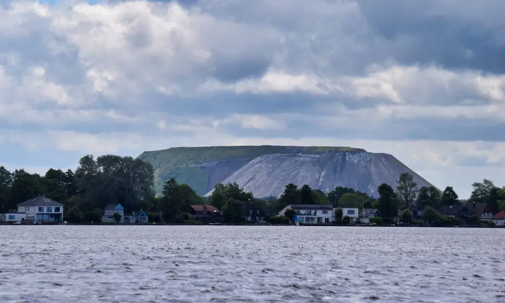Der &bdquo;Kalimandscharo&ldquo;. Bis 2018 wurde im Schacht Sigmundshall Salz gef&ouml;rdert
