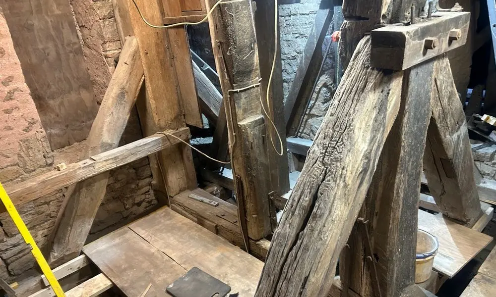 Instandsetzung des Glockenstuhls