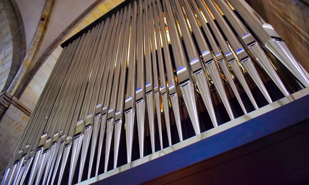 Die Orgel von 20212/2013 aus der Orgelbauwerkstatt Romanus Seifert & Sohn