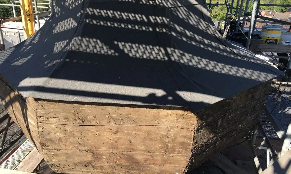 Arbeiten am Turmhelm