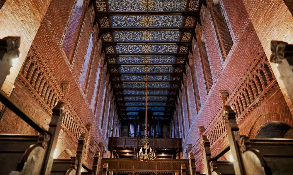 Ein imposantes Bauwerk: Blick in die Klosterkirche von Neukloster