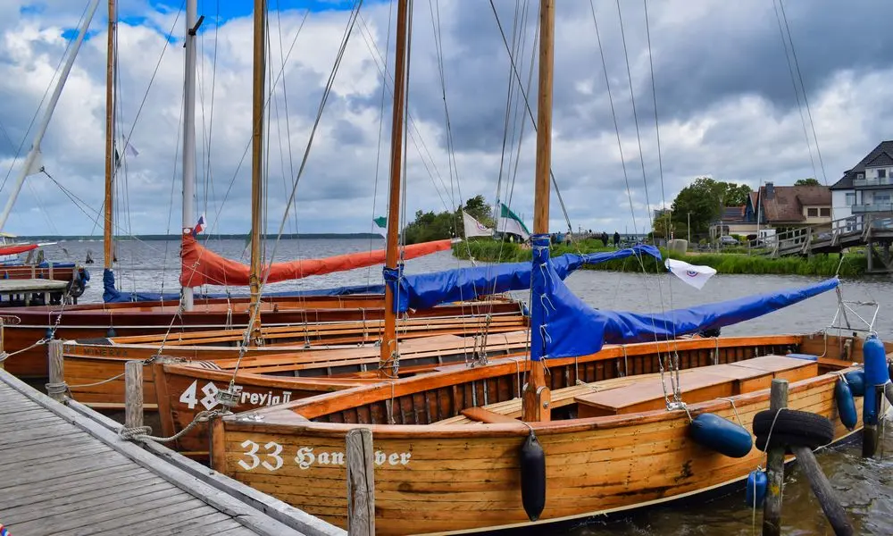 Die traditionellen &bdquo;Auswanderer&ldquo; liegen vor Anker. Aber daf&uuml;r sind wir zu viele.