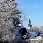 Streubel, Gerd | Kirche Walddorf im Winter, Gerd Streubel.jpg