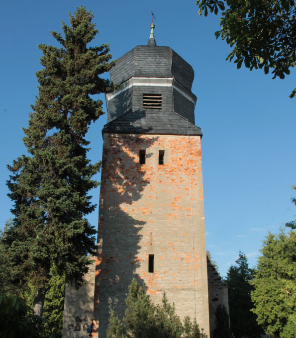 Dorfkirche Frauenhorst (Brandenburg), 2017 und 2010 von der KiBa gefördert