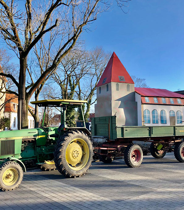 St. Jakobi Hannover-Kirchrode mit dem Trecker unterwegs