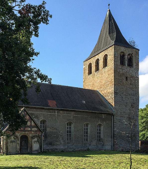 Dorfkirche Großpaschleben im Kreis Anhalt-Bitterfeld (Sachsen-Anhalt)