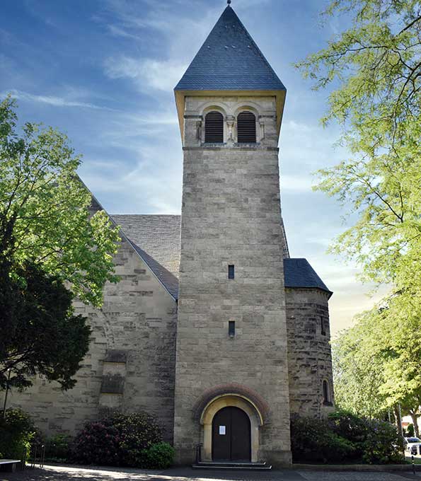 Reformierte Kirche in Köln-Bayenthal (2022 von der KiBa gefördert)
