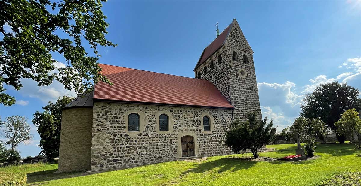 Die Kirche St. Trinitatis Eichholz (Sachsen-Anhalt) nach Sanierung und Neugestaltung