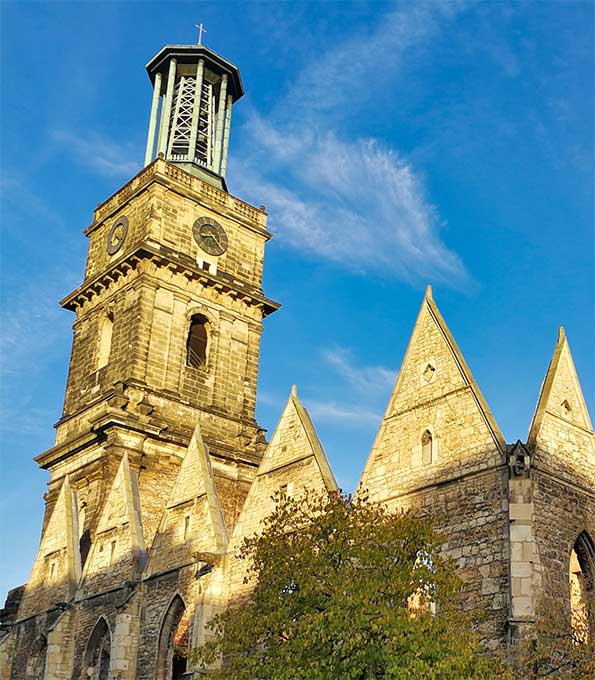 Mahnmal für die Opfer von Kriegen und Gewalt: die Aegidienkirche in Hannover