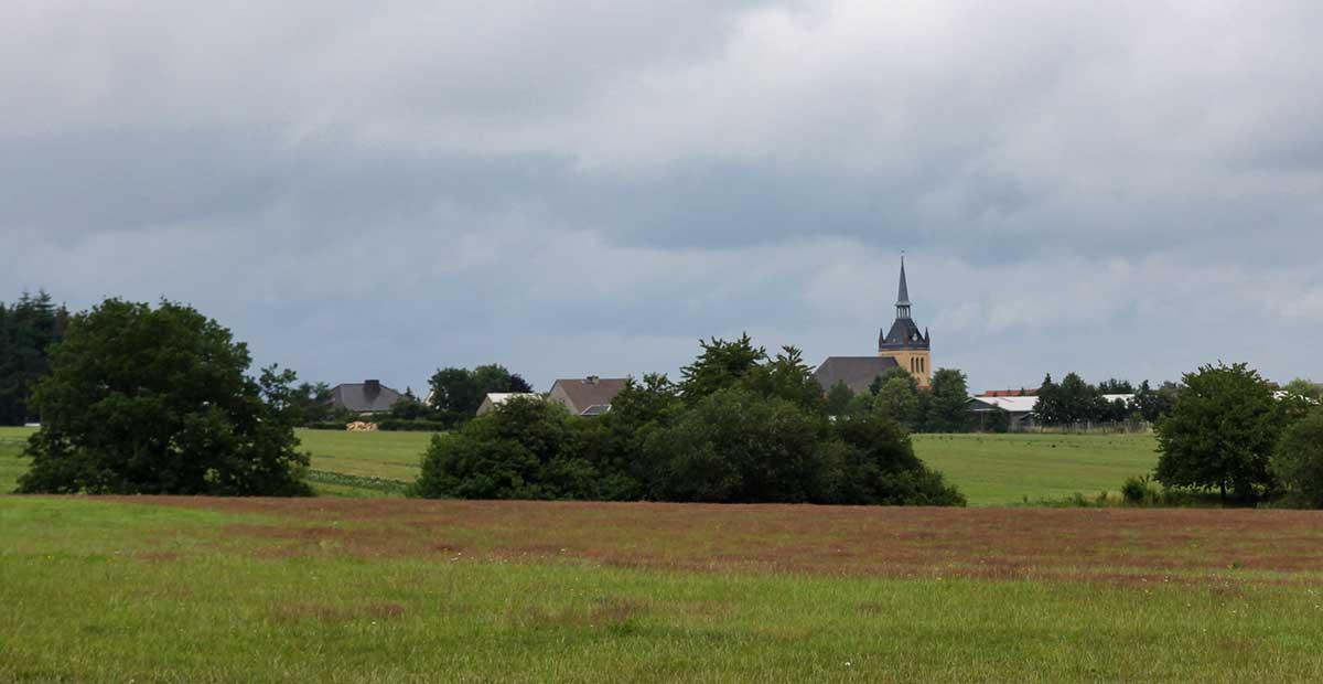 St Johannes zu Hayn im Südharz aus der Ferne gesehen