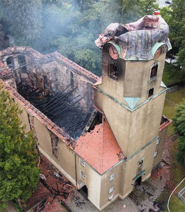 Die Stadtkirche Großröhrsdorf ist nahezu vollständig zerstört