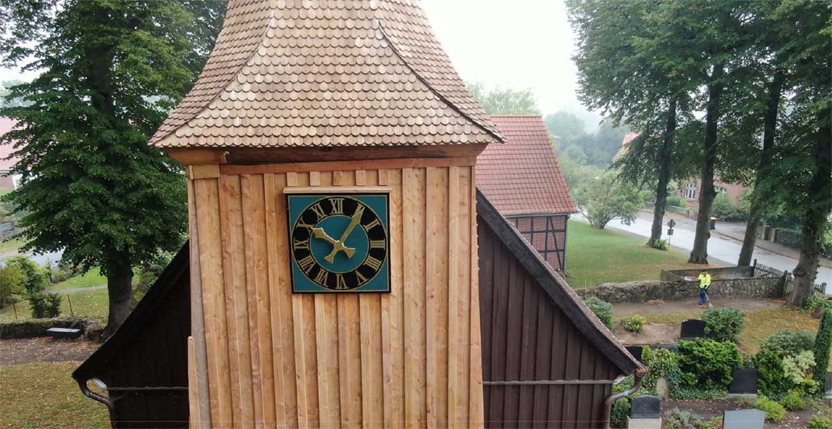 Instandgesetzter Kirchturm: St. Marien Worth (Schleswig-Holstein)