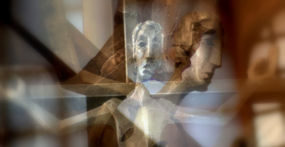 Altarkreuz in der Konstantin-Basilika – Kirche zum Erlöser (Trier)