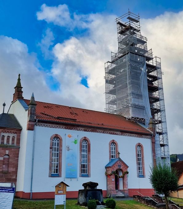 Unwetterschäden an der Kirche Klings (Thüringen)