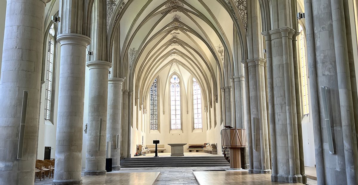 Sanierter Innenraum der Apostelkirche Münster (Nordrhein-Westfalen)