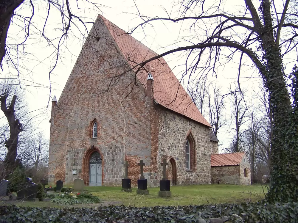 Dorfkirche%20Stoltenhagen